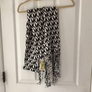 NWT Michael Michael Kors Fringe Scarf